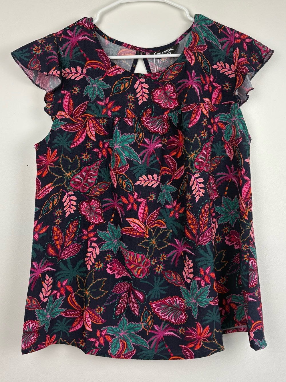 NWT BloomChic Tropical Print Flutter Sleeve Blouse Keyhole Size 12 Dark Tropical